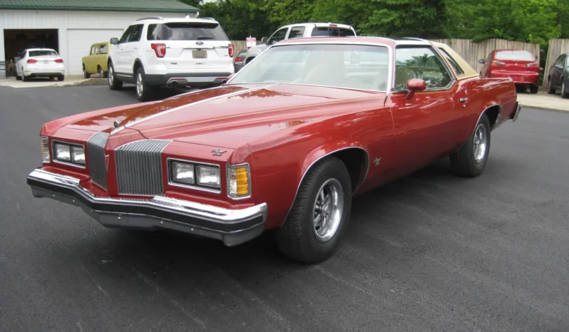 
								1976 Pontiac Grand Prix 2dr Coupe LJ full									