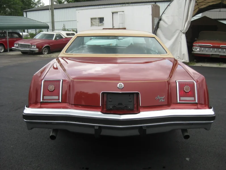
								1976 Pontiac Grand Prix 2dr Coupe LJ full									