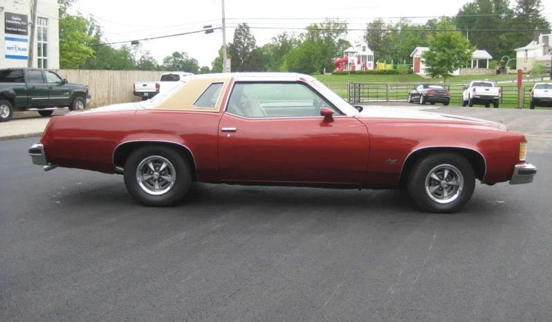 
								1976 Pontiac Grand Prix 2dr Coupe LJ full									