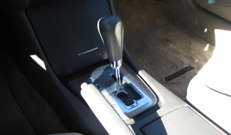 
								2011 Nissan Altima 2.5 S 6M/T Coupe full									