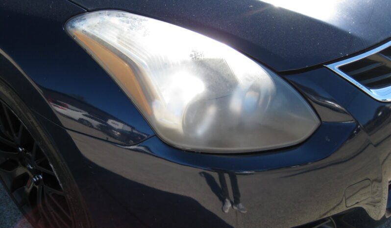 
								2011 Nissan Altima 2.5 S 6M/T Coupe full									