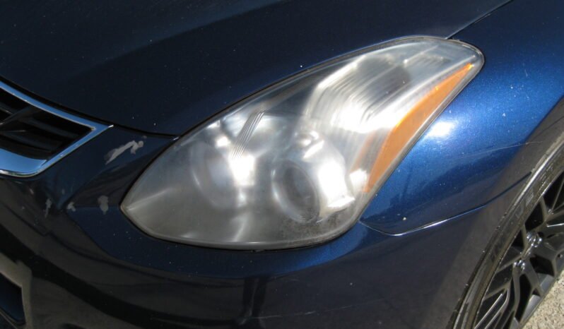 
								2011 Nissan Altima 2.5 S 6M/T Coupe full									