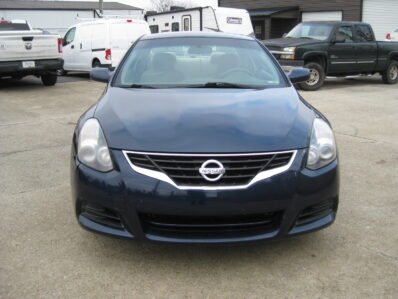 2011 Nissan Altima 2.5 S 6M/T Coupe