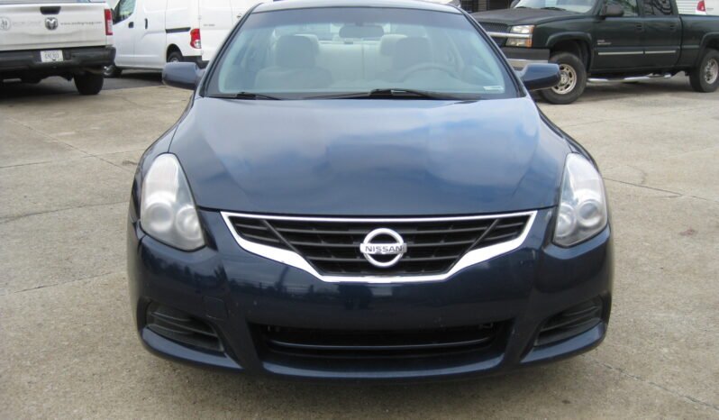 
								2011 Nissan Altima 2.5 S 6M/T Coupe full									