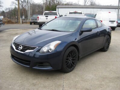 2011 Nissan Altima 2.5 S 6M/T Coupe