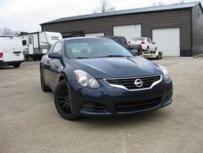 2011 Nissan Altima 2.5 S 6M/T Coupe
