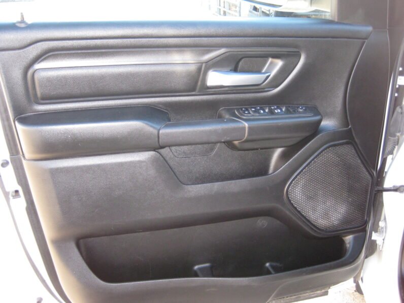 
								2022 RAM 1500 Tradesman 5.7L HEMI full									