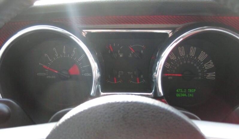 
								2005 Ford Mustang GT 4.6L full									