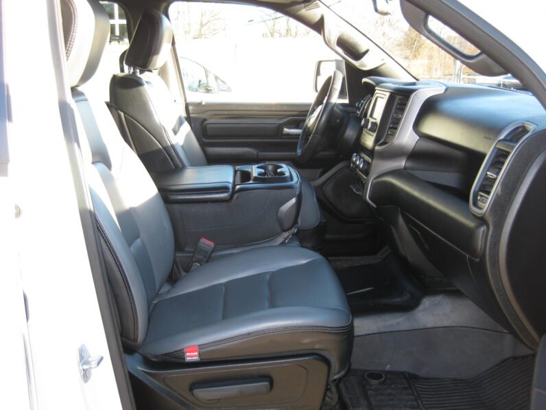 
								2022 RAM 1500 Tradesman 5.7L HEMI full									