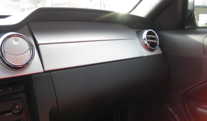 
								2005 Ford Mustang GT 4.6L full									