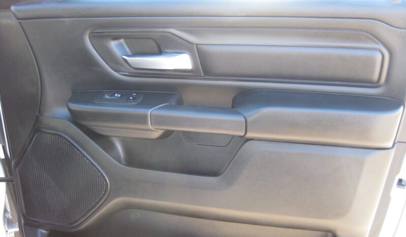 
								2022 RAM 1500 Tradesman 5.7L HEMI full									