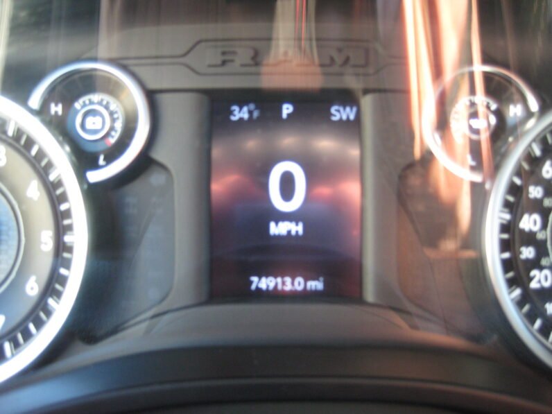 
								2022 RAM 1500 Tradesman 5.7L HEMI full									