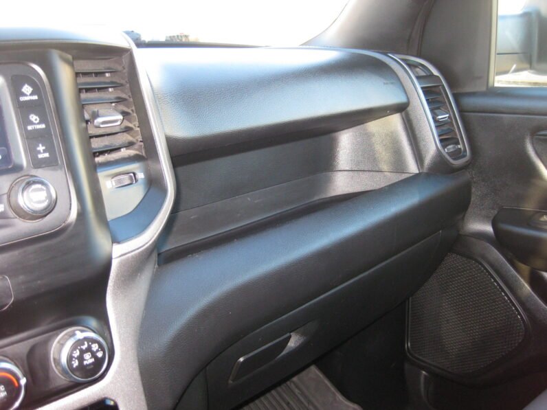 
								2022 RAM 1500 Tradesman 5.7L HEMI full									