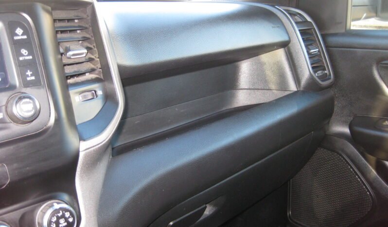 
								2022 RAM 1500 Tradesman 5.7L HEMI full									