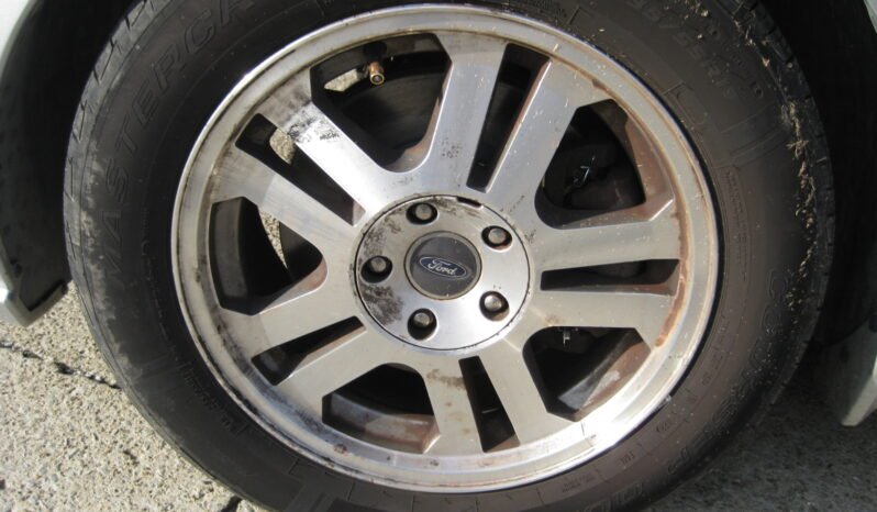 
								2005 Ford Mustang GT 4.6L full									