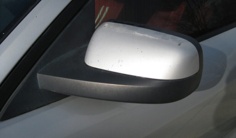 
								2005 Ford Mustang GT 4.6L full									