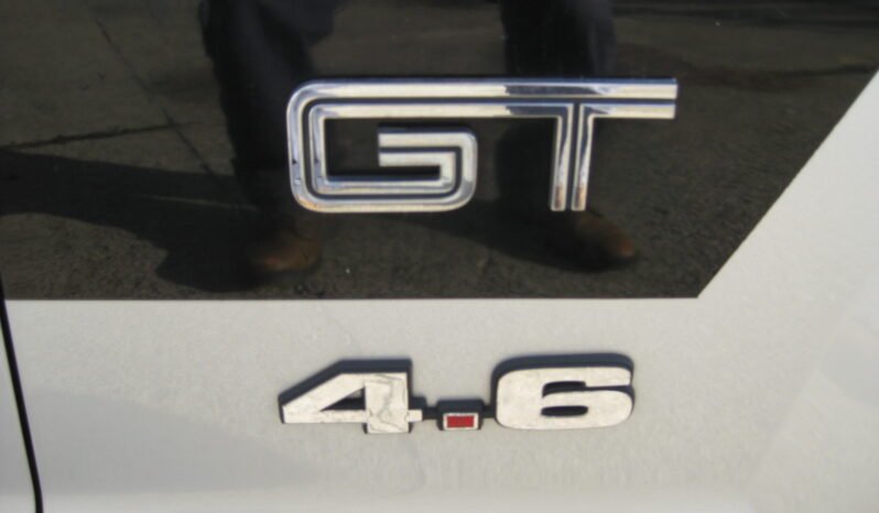 
								2005 Ford Mustang GT 4.6L full									