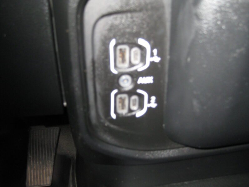 
								2022 RAM 1500 Tradesman 5.7L HEMI full									