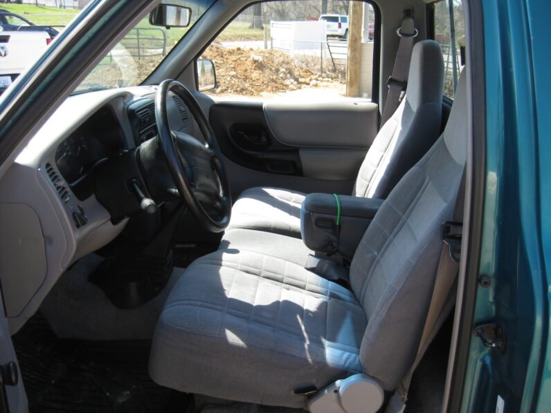 
								1997 Ford Ranger XLT Regular Cab 2WD Manual full									