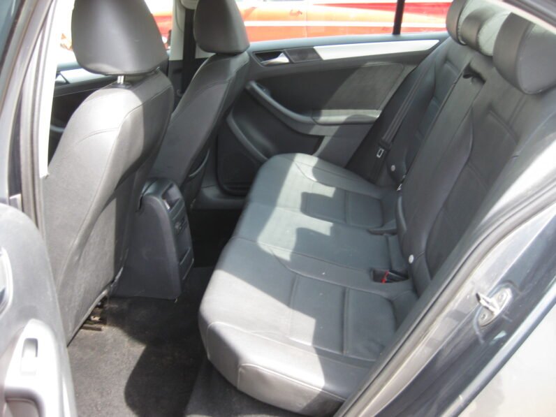 
								2012 Volkswagen Jetta TDI Premium full									