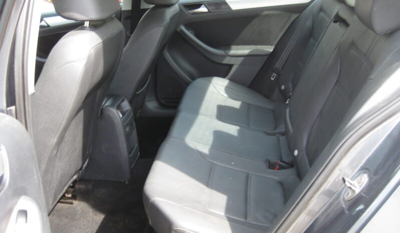 
								2012 Volkswagen Jetta TDI Premium full									