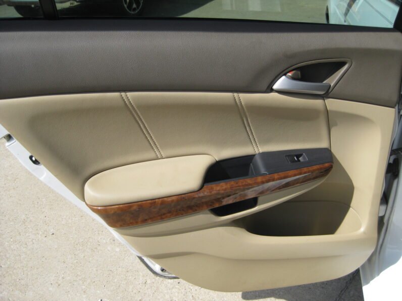 
								2010 Honda Accord EX-L I4 full									