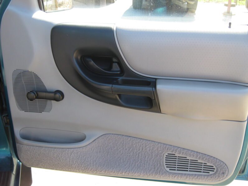 
								1997 Ford Ranger XLT Regular Cab 2WD Manual full									