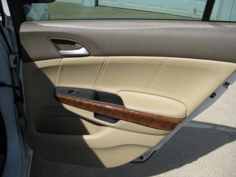 
								2010 Honda Accord EX-L I4 full									