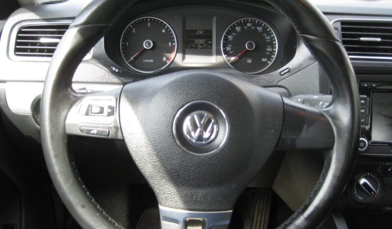 
								2012 Volkswagen Jetta TDI Premium full									