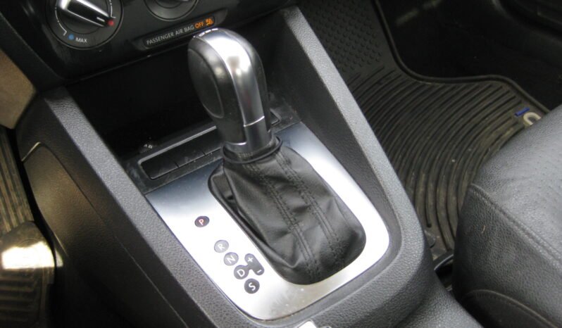 
								2012 Volkswagen Jetta TDI Premium full									