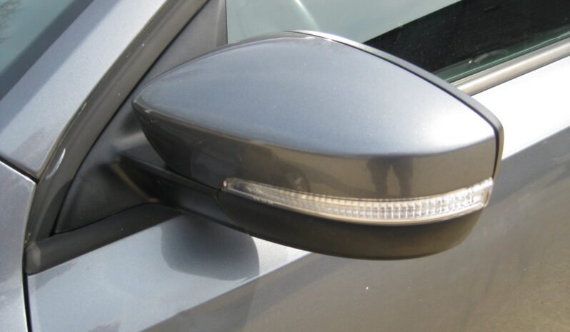 
								2012 Volkswagen Jetta TDI Premium full									